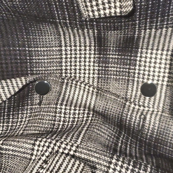 NWT Guess coat size medium - Picture 8 of 11